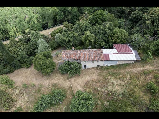 Fabbricato rurale e terreno a Mompiano
