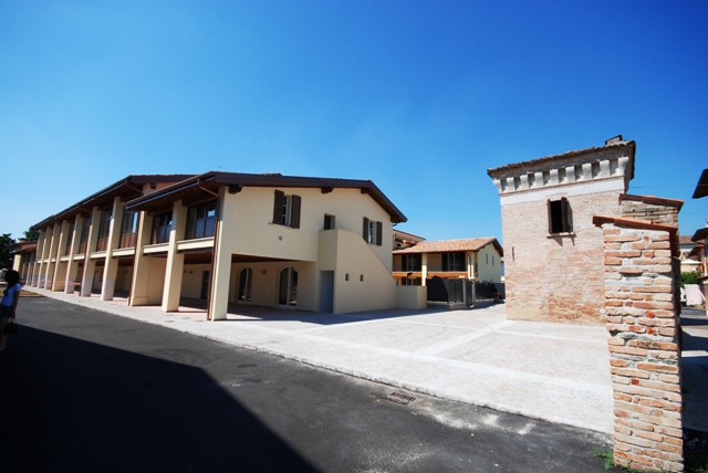 Spazio commerciale / ufficio in affitto a Castel Mella (BS)