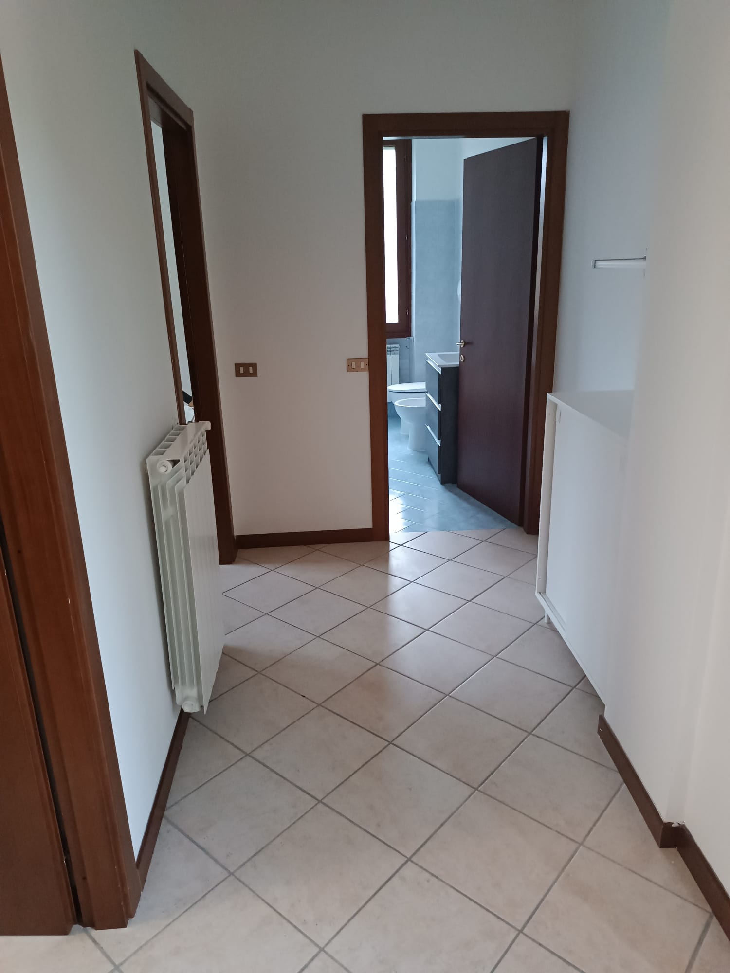 Trilocale arredato in affitto a Canneto S/O (MN) - immagine 5